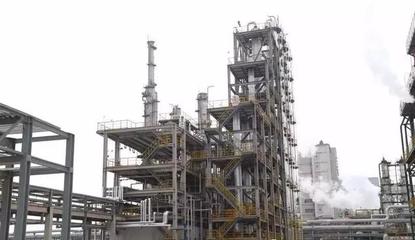 伊泰穩定輕烴深加工項目一次性試車成功,產品首車出廠運往南京!